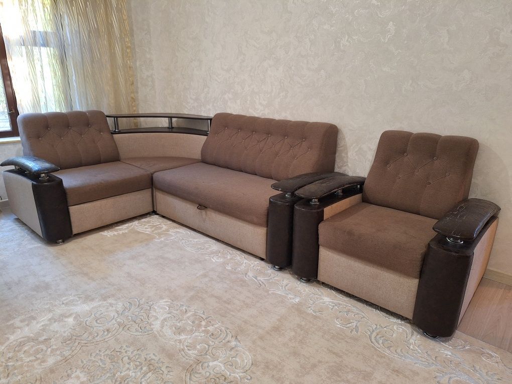 Диван углововая.