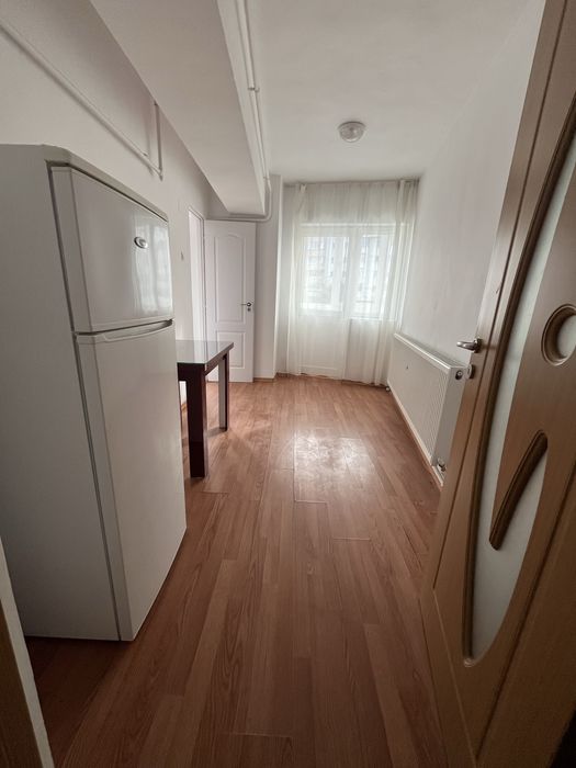 Inchiriez Apartament 2 Camere Central