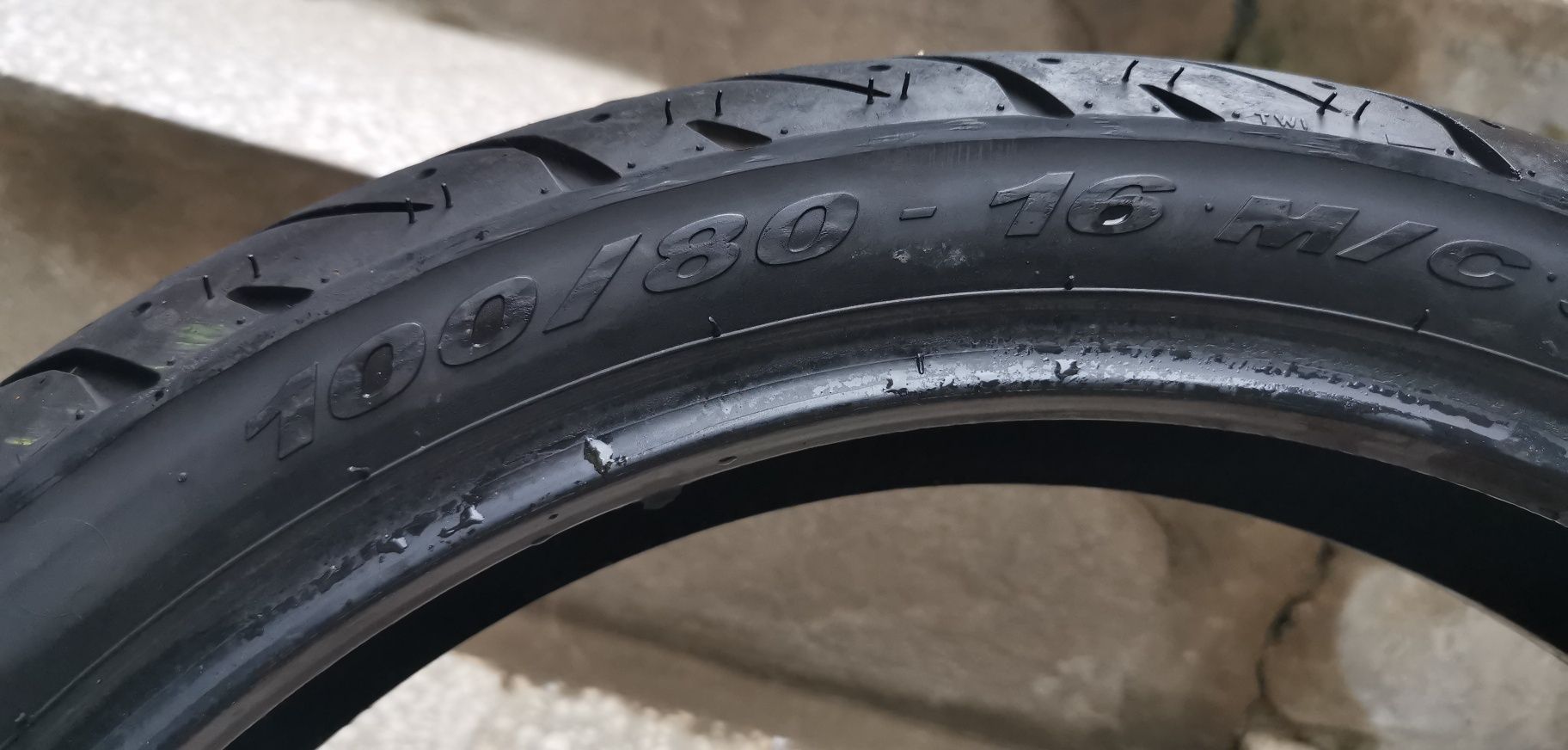 Гуми за скутер 100/80/16 и 120/80/16