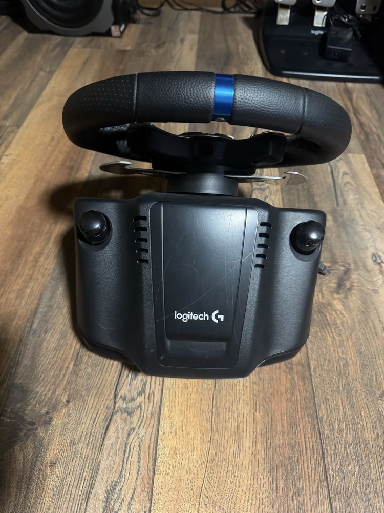 Logitech G29 Волан,педали,шифтър.