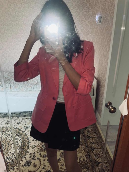 розовый костюм, в отличном состоянии