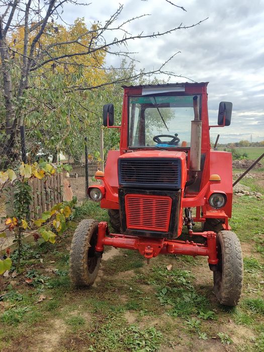 Vând sau schimb Tractor 45