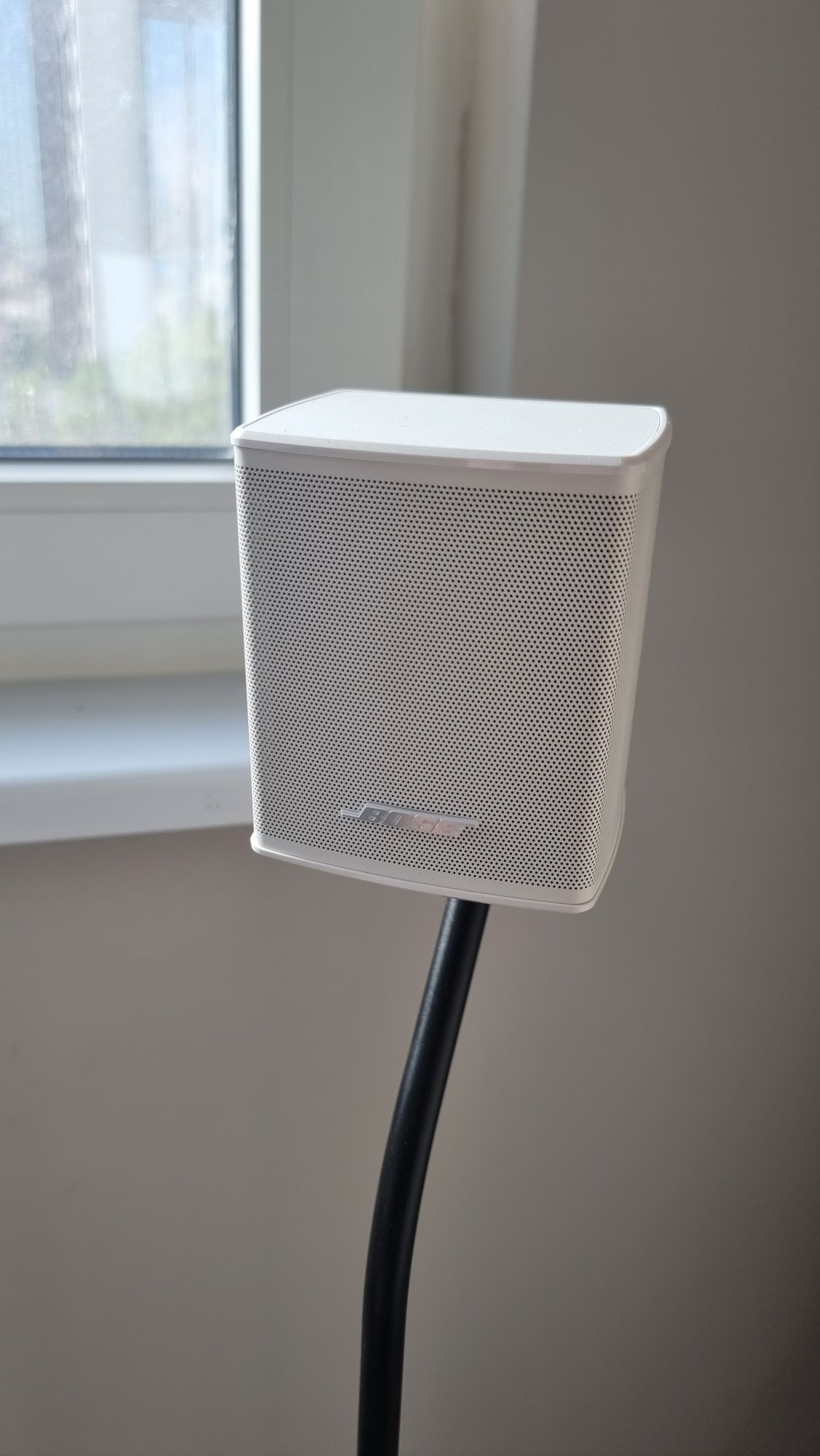 Bose Smart Soundbar 300 + Bose surround speakers домашно кино