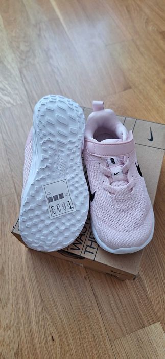 Нови Nike revolution 6