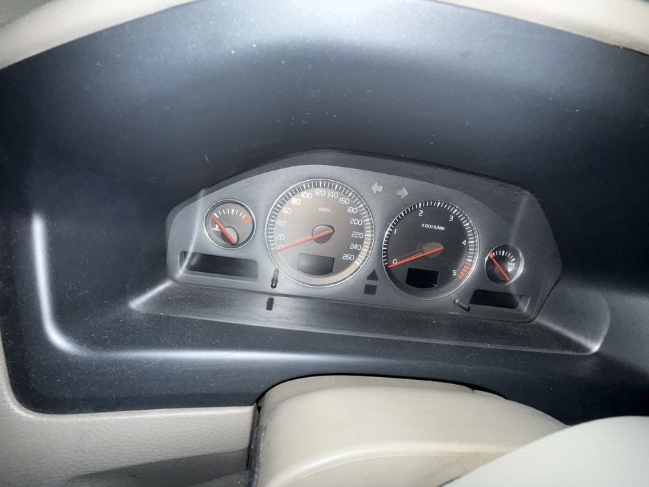 Volvo V70 D5  2.4D 163 кс на части