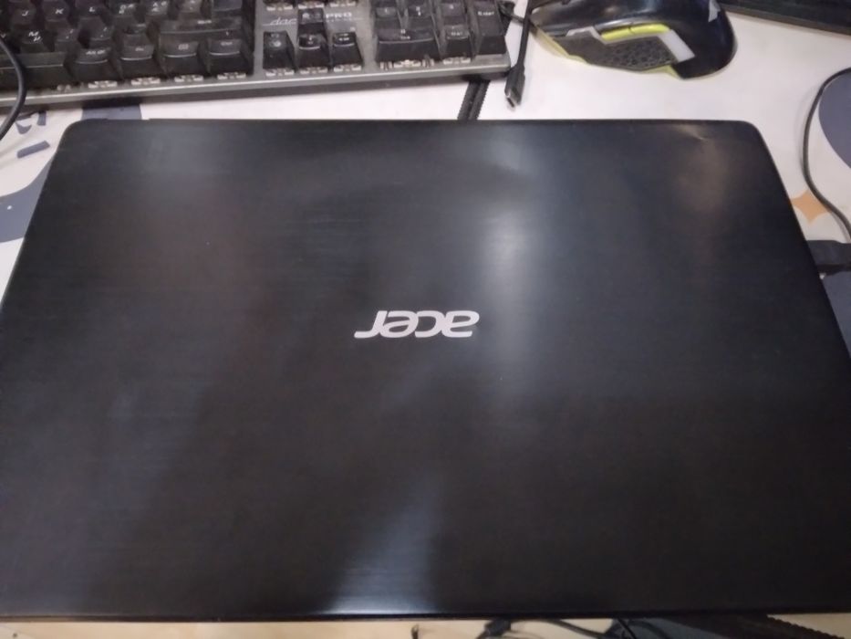 Laptop i7 gen 8 puternic