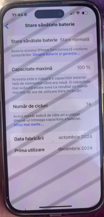 Vand iphone 16 simplu