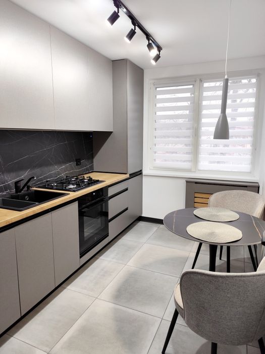 Închiriez apartament zona centrala Școlilor/Plevnei