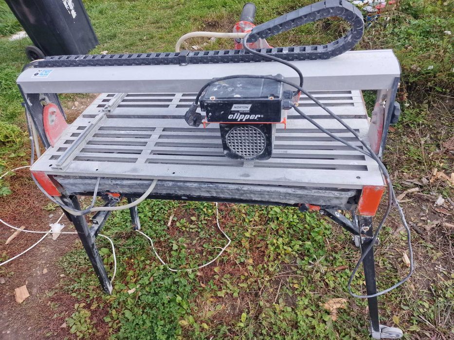 Vand urgent masina de taiat pe apa