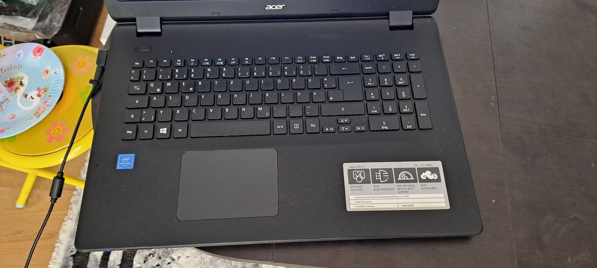 Laptop Acer : 17 inch / quad core/ 8 gb ram / 1 tb hard