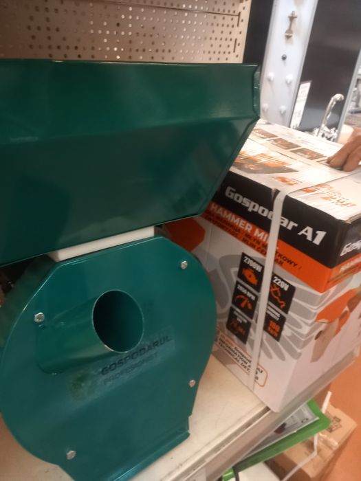 Vând mori de uruiala  și mălai noi