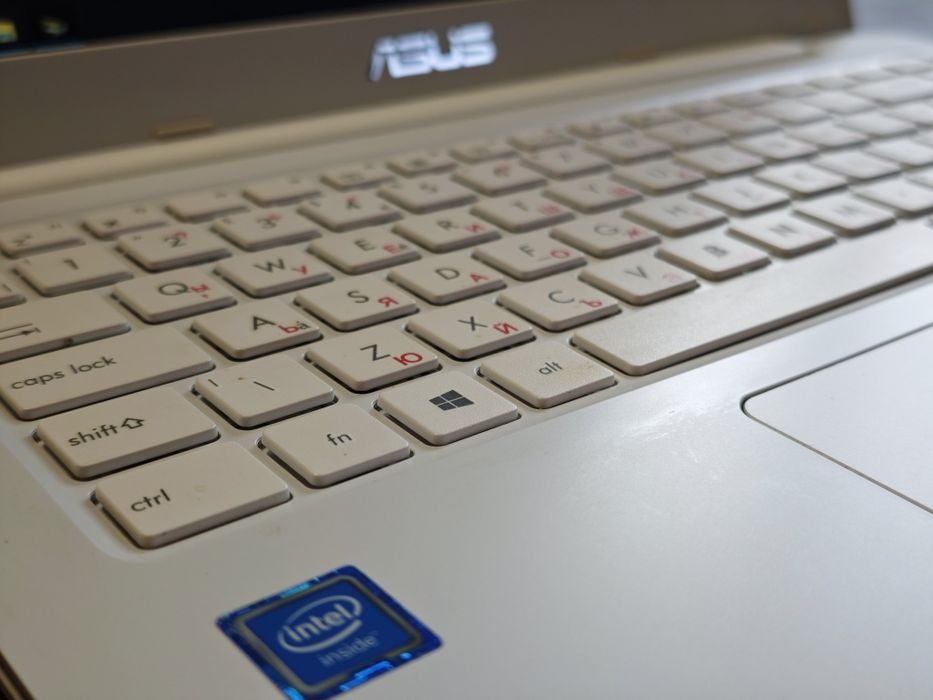 Laptop Лаптоп ASUS 14 inch Е 402М 500 HDD+SSD бял