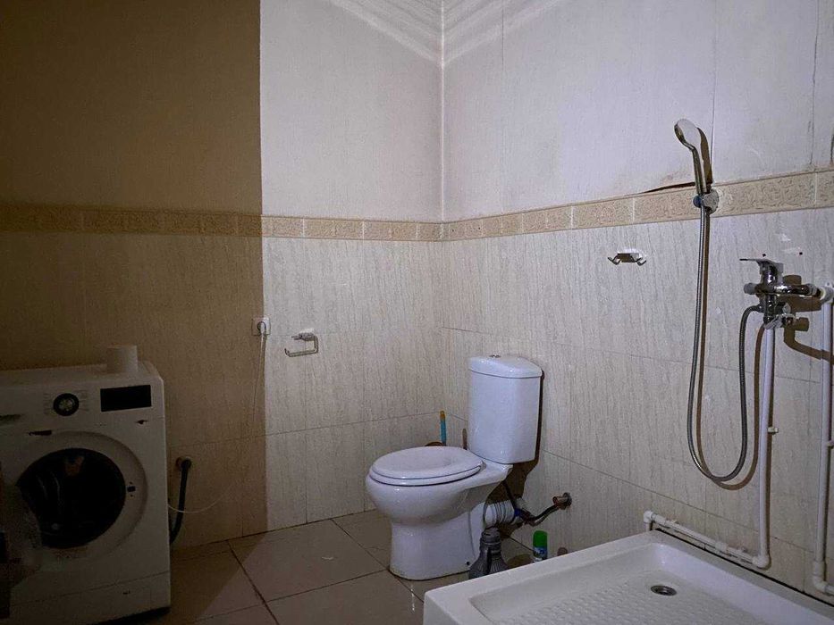 м.Х.Алимжана офис УЦ 2-этажа 554 м² 7-8 кабинетов 4 с/у двор 2-линия