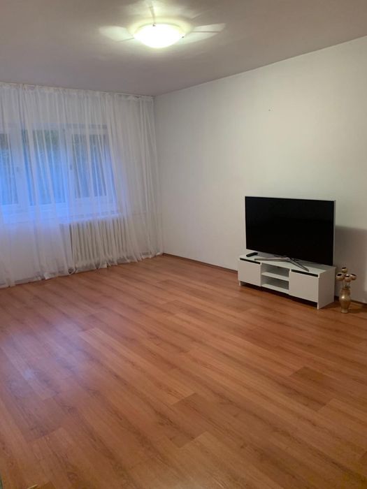 Inchiriez apartament Rovine pretabil Firmă