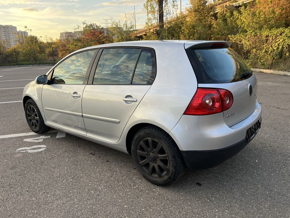 Vand golf 5 1.9 tdi RAR efectuat !!
