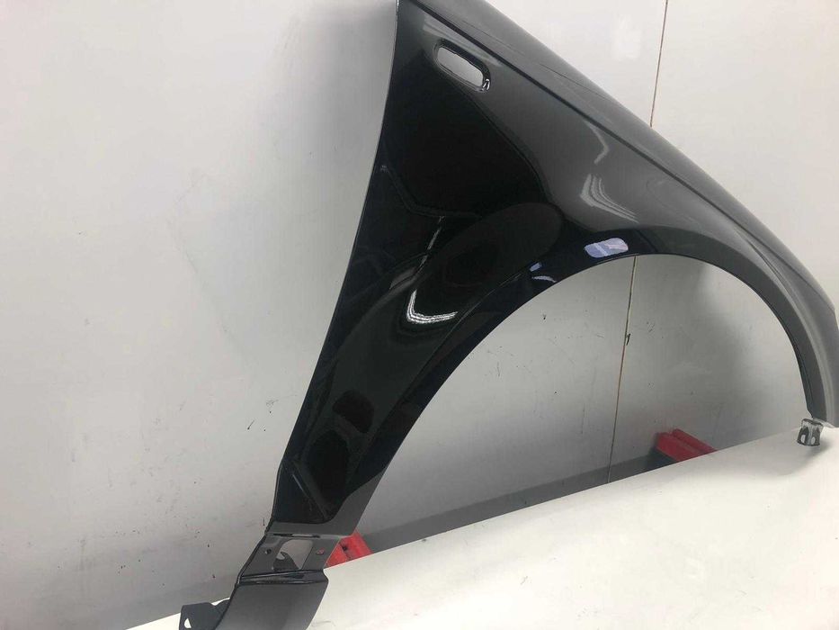 Aripa Fata Dreapta Audi A3 8P An 2003-2008 (LZ9Y (Negru))