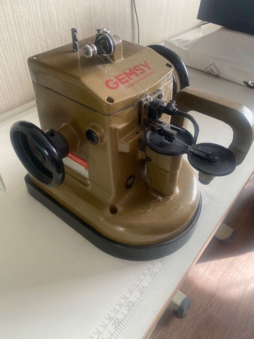 Скорняжная машинка