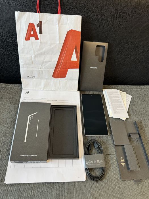 КАТО НОВ 1TB Samsung S25 Ultra Гаранция А1 2027г. Silverblue