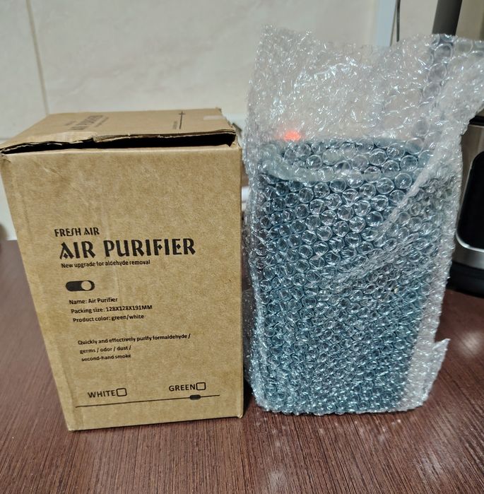 Purificator de aer nou la cutie