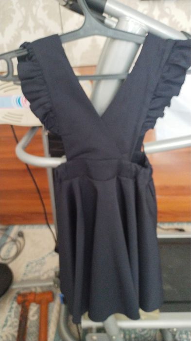 Отдаем бесплатно детские школьные вещи одежду