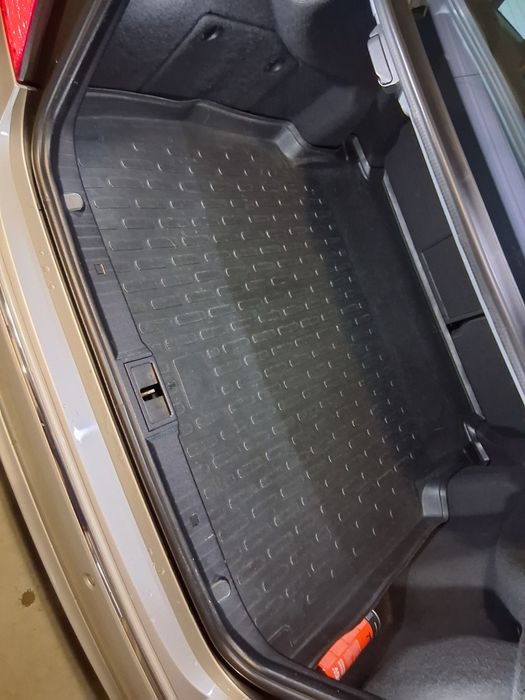 мерцедес 320 цди е класа перфектно състояние