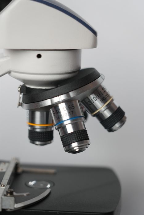 Микроскоп F8A , 1000х,  в магазине binokli.uz