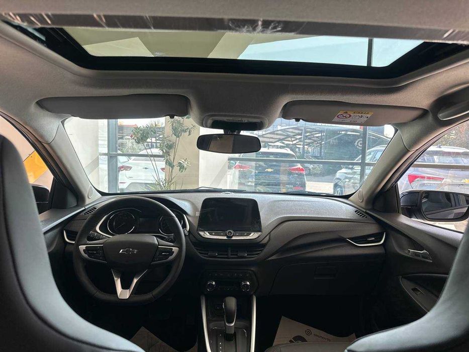 Onix Tracker Rasrochkaga 0% dan 60 oygacha avtosalondan