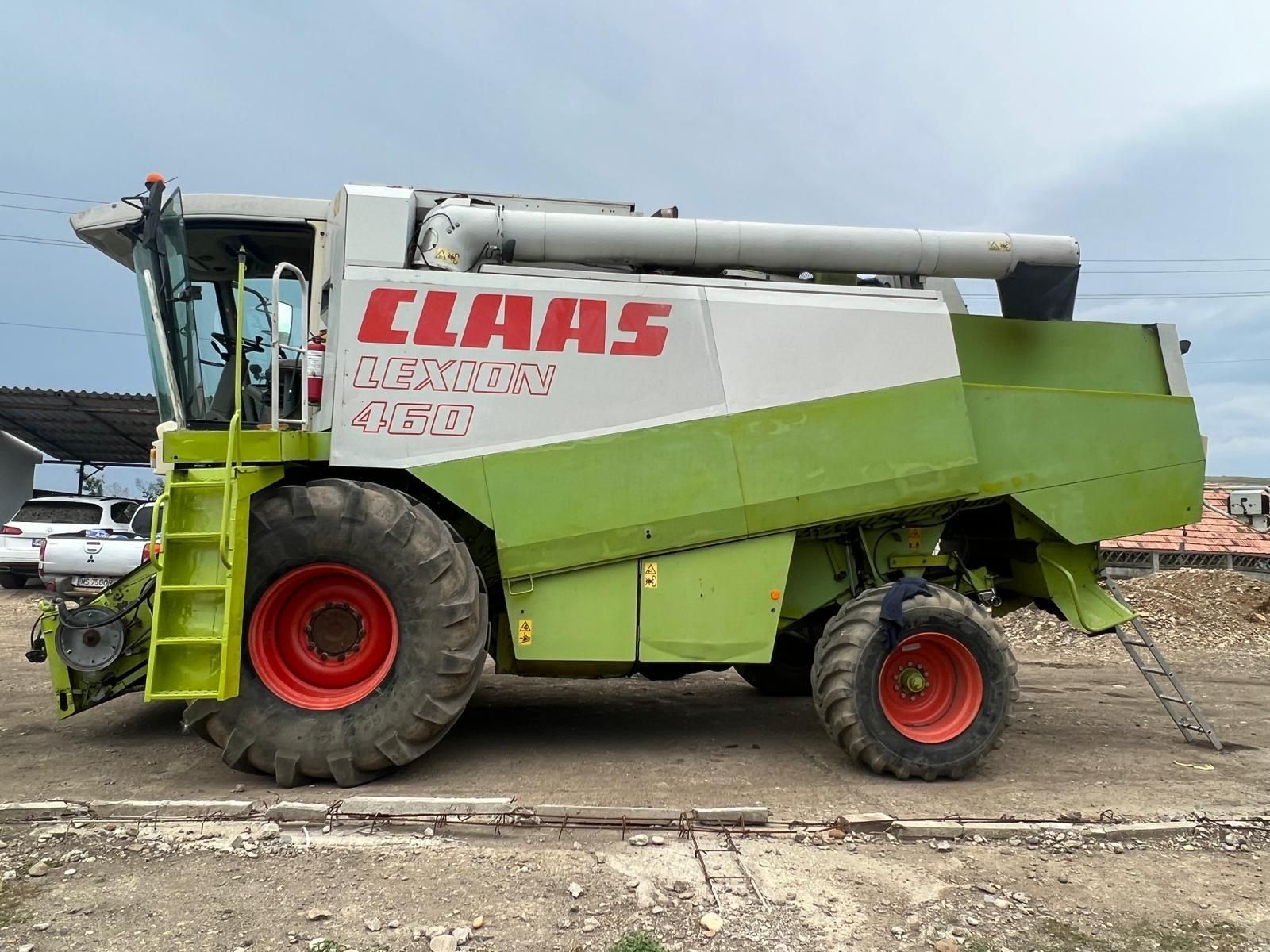 Combina CLAAS LEXION 460