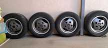 Гуми Michelin с оригинални джанти на Range Rover Classic