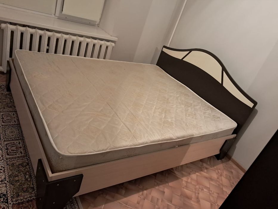 Продам спальную кровать