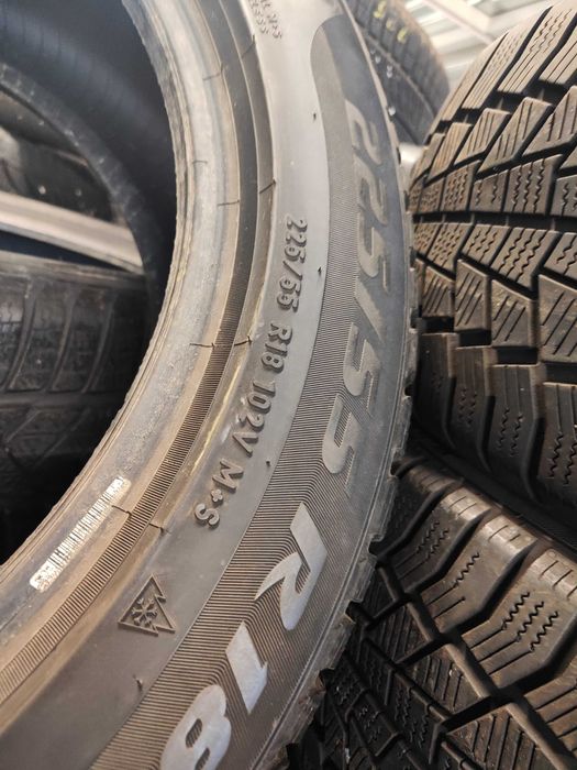 4бр. зимни гуми 225/55/18 Pirelli