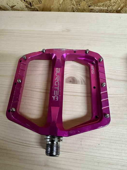 Vand Pedale Burgtec Penthouse Flat MK5 Toxic Barbie­ Steel