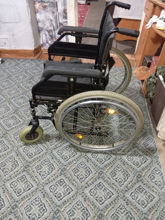 Кресло коляска для инвалидов новая