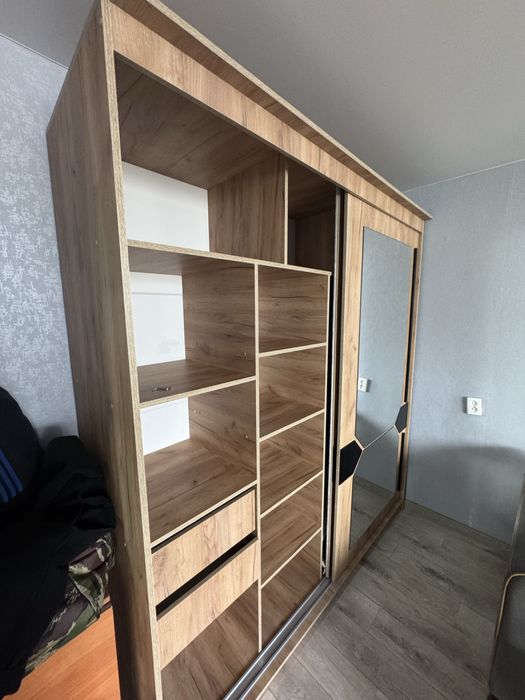 Продается белорусский шкаф