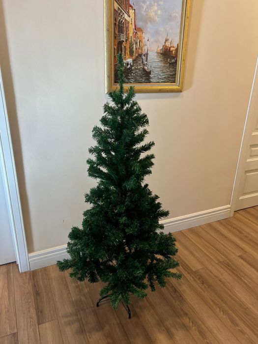 Ёлка новогодняя искусственная