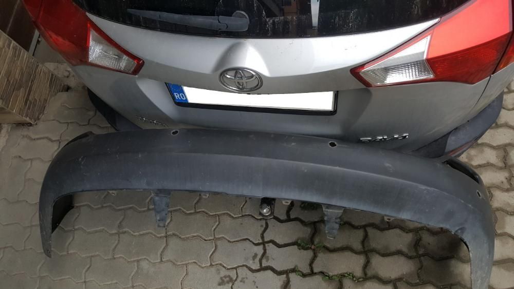 Bara spate Toyota Rav4 2013 2014 2015 originala gauri senzori parcare