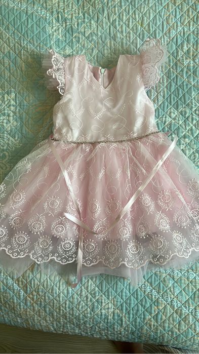 Продам платье для девочек