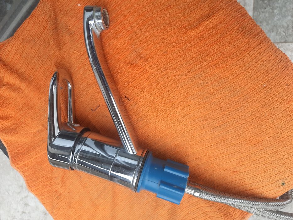 Счётчик для воды. 60 000т.с. Смесители для кухни ,раковины и ванны