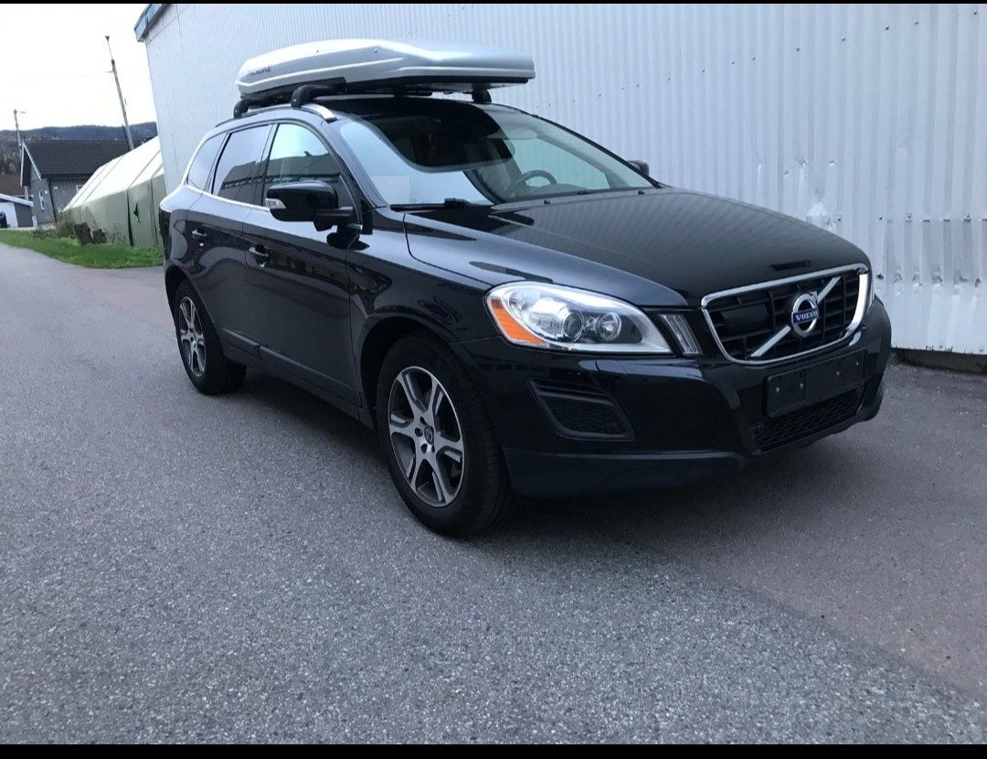 Volvo XC 60  автомат, дизель ,4 wd