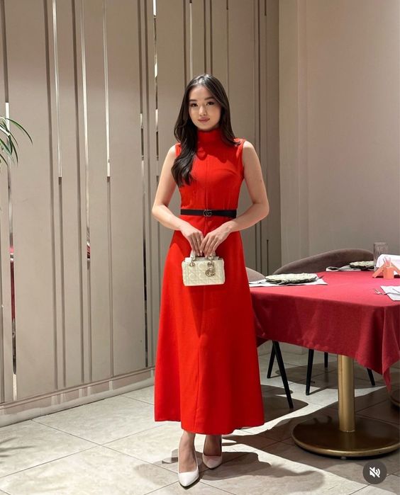 Платье вечернее