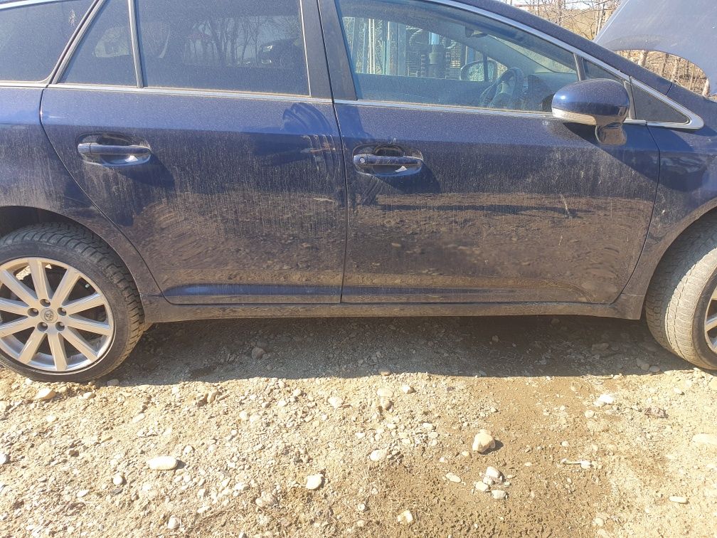 Usa/usi stanga dreapta fata spate Toyota avensis t27 combi an2008-2015