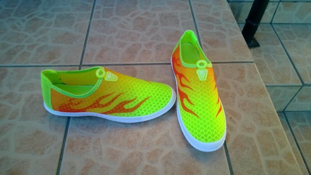 Vand pantofi