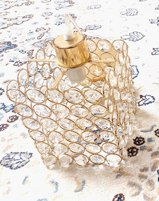 Люстра почти новая! В идеальном состояний!