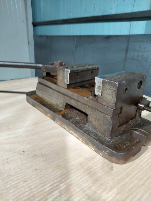 Menghina cu excentric/prindere rapida