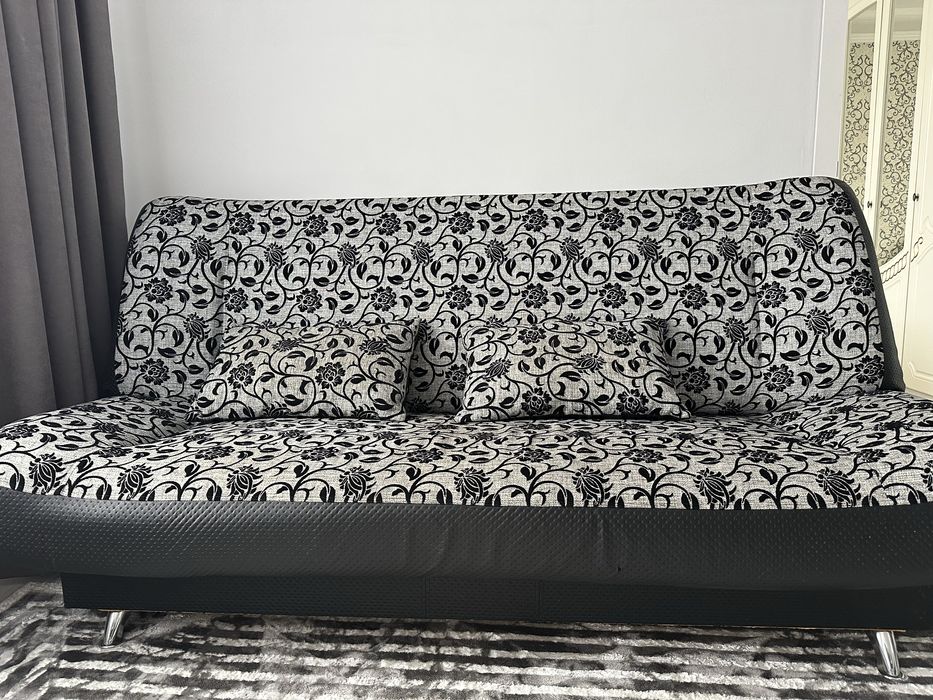 Продам диван с креслами