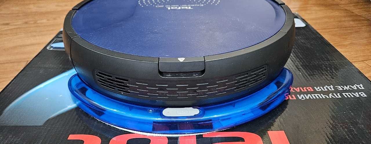Робот-пылесос Tefal X-plorer RG6871 WH синий.