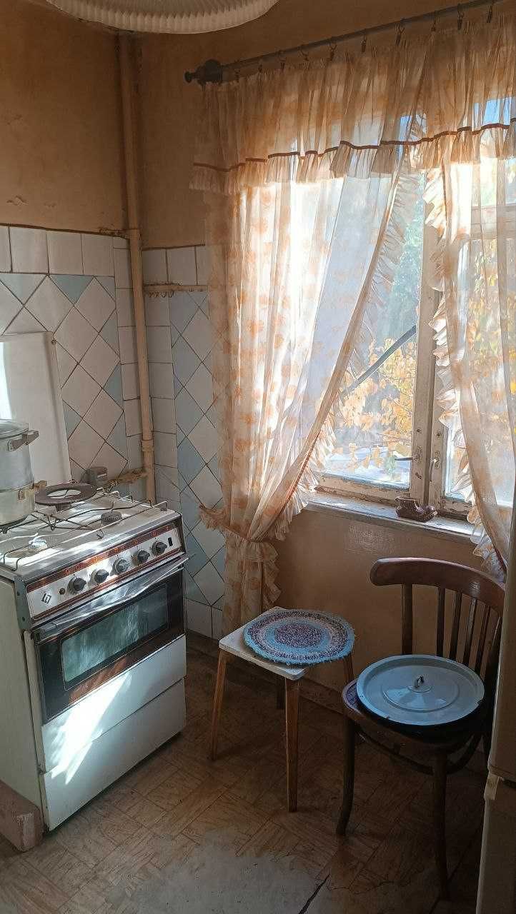 Срочно продается квартира 2 комнатная Чиланзар 24 кв  (BY)