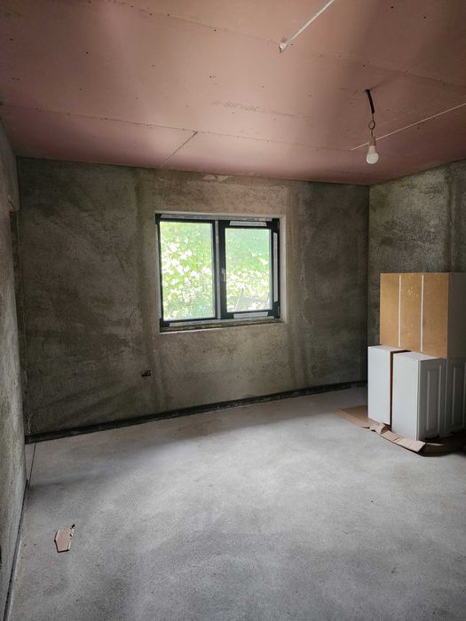 Casa noua stil romanesc - Vicovu de Jos centru - Detalii in anunt