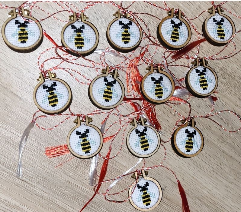 Mărțișoare albinuțe