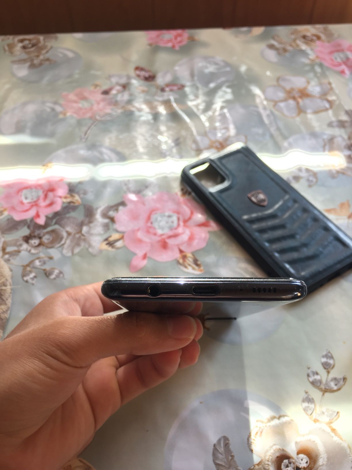Samsung A51 сотилади